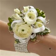 White Elegance Corsage